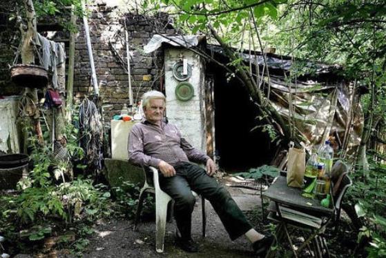 世界上最有錢的流浪漢，88歲離世財產獻給了女王