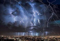 世界上閃電最多的地方，馬拉開波湖漫天閃電