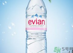 依云礦泉水多少錢一瓶，一瓶500ml的賣12元